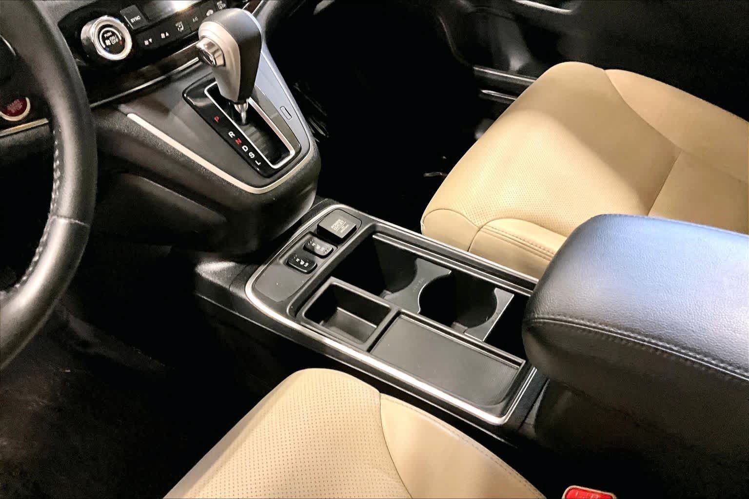 Used 2016 Honda CR-V Touring image 16