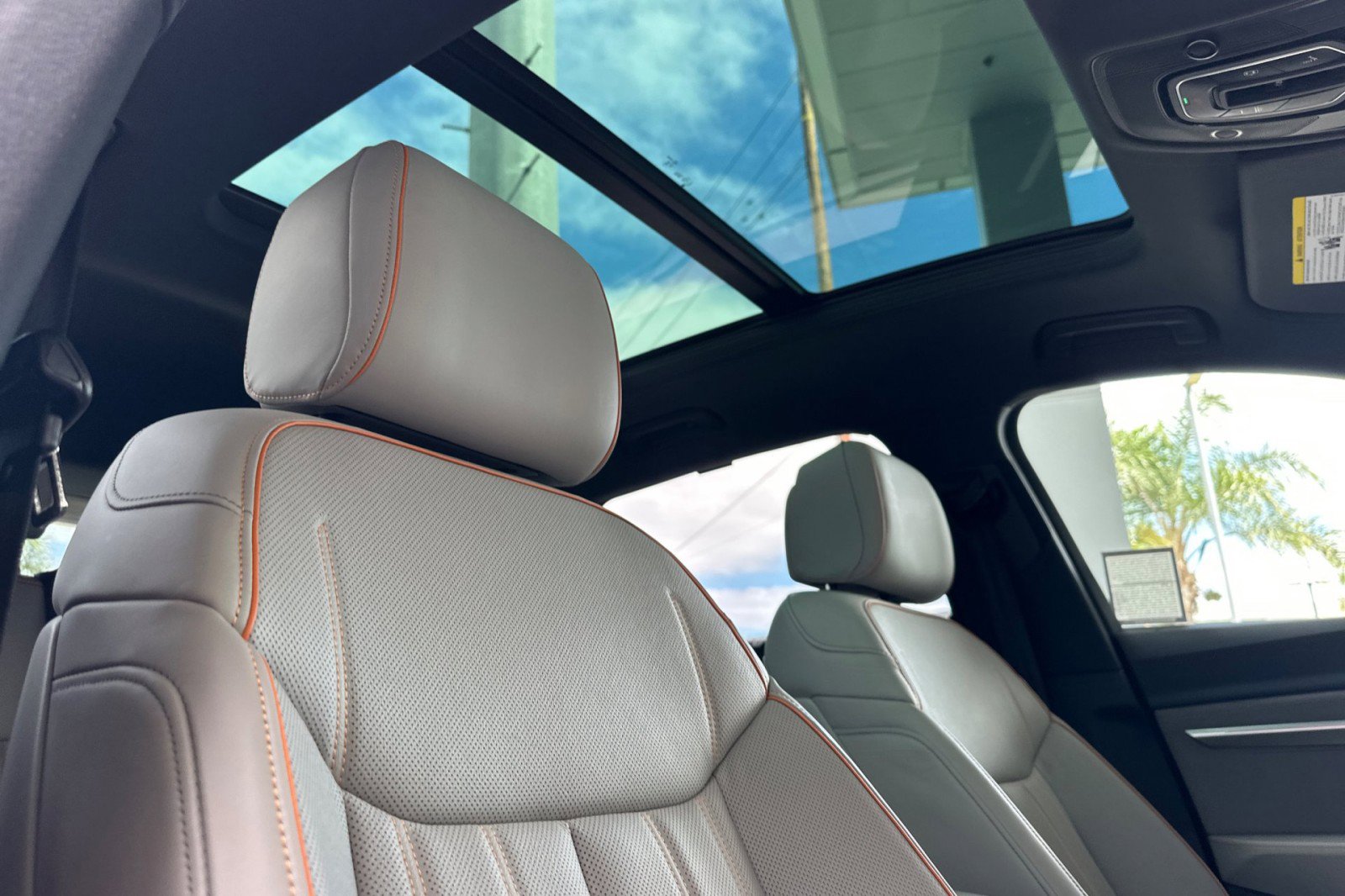 Used 2024 Audi Q8 e-tron Prestige w/ Prestige Package image 17