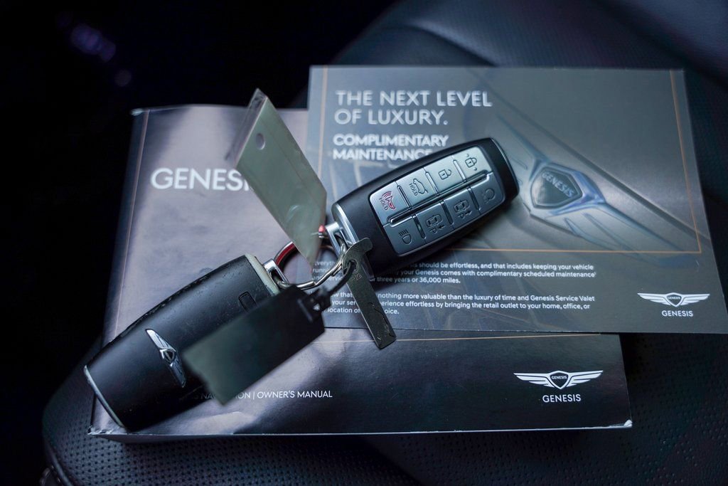 Used 2022 Genesis GV80 3.5T Advanced + w/ Cargo Package image 41