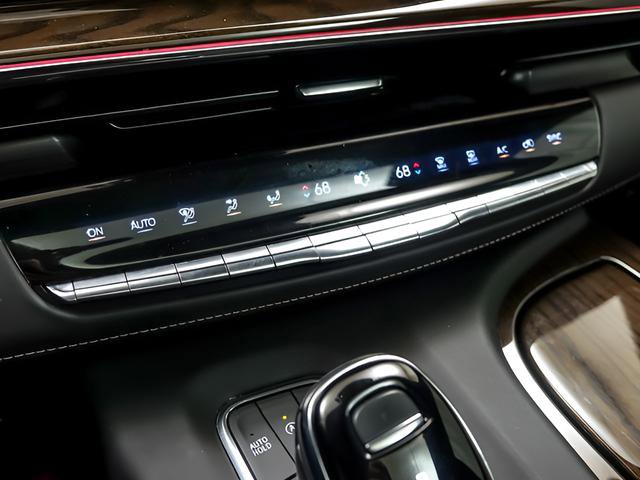 Used 2023 Cadillac Escalade Sport Platinum w/ LPO, ONYX Package image 26