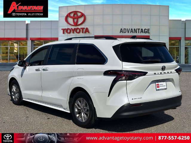 Certified 2026 Toyota Sienna XLE AWD/4WD image 10