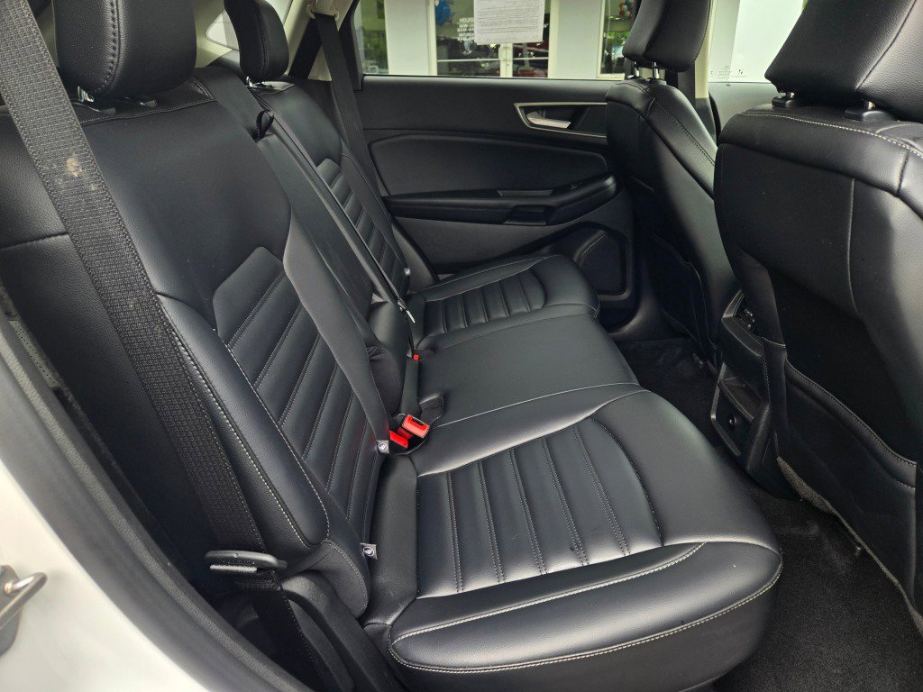 Used 2024 Ford Edge SEL image 10