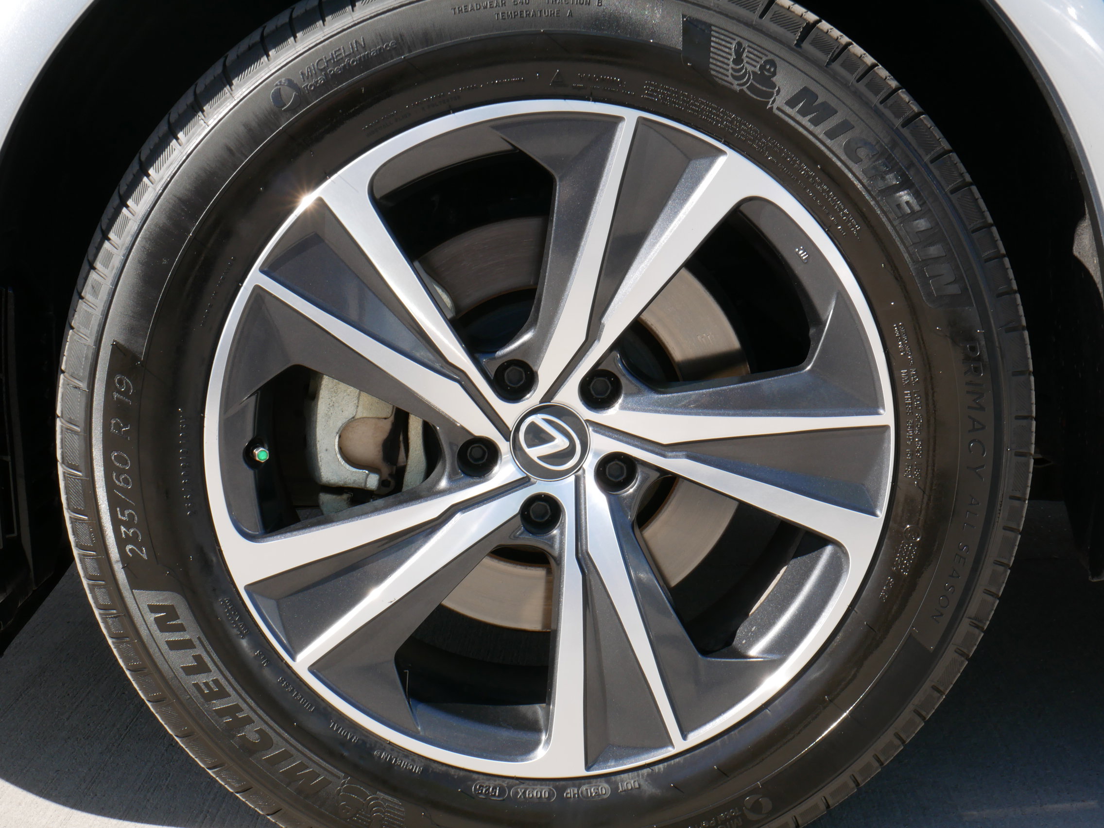 Used 2024 Lexus RX 350h w/ Convenience Package image 25