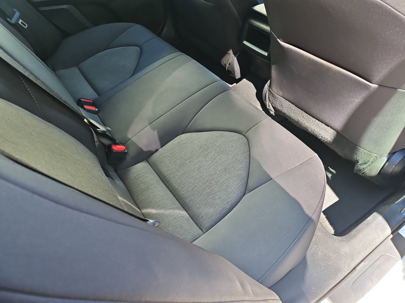Used 2022 Toyota Camry LE FWD image 27