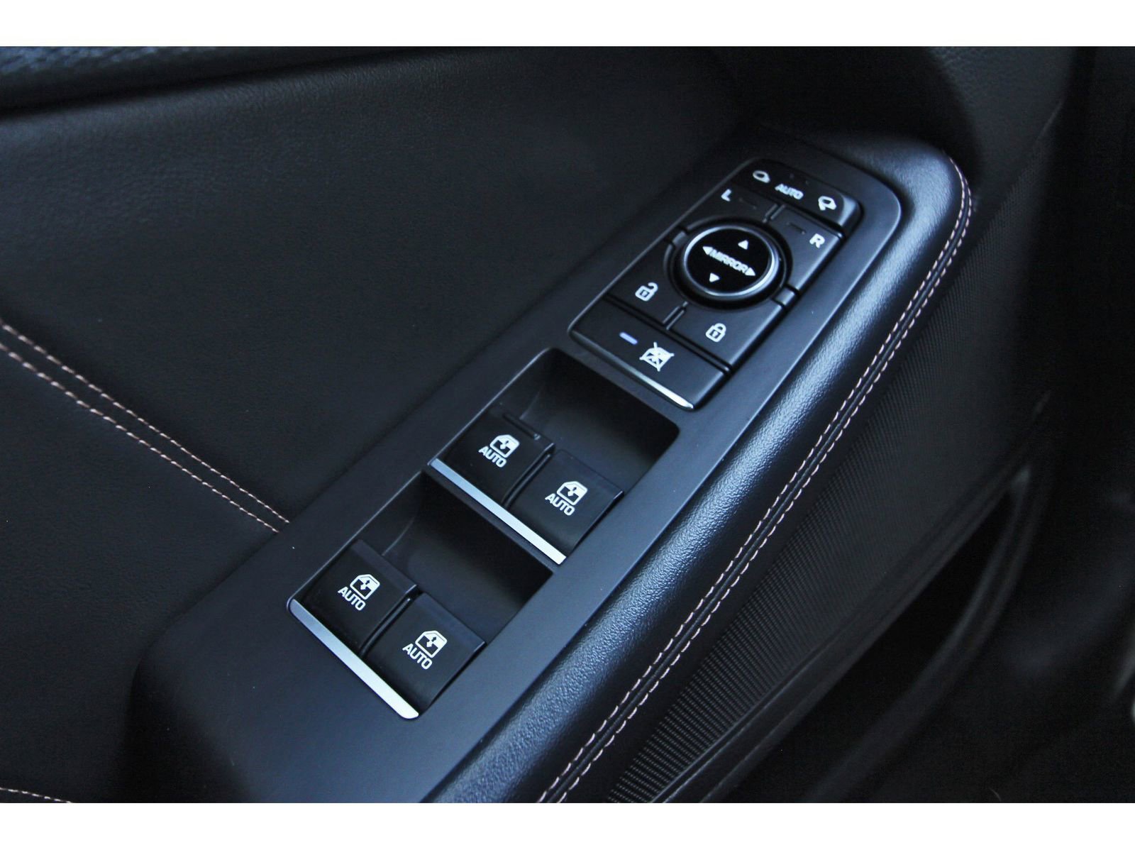 Used 2019 Genesis G80 3.3T Sport RWD image 23