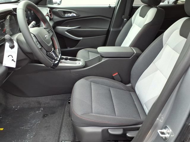 New 2026 Chevrolet Trax RS w/ Sunroof Package FWD image 6