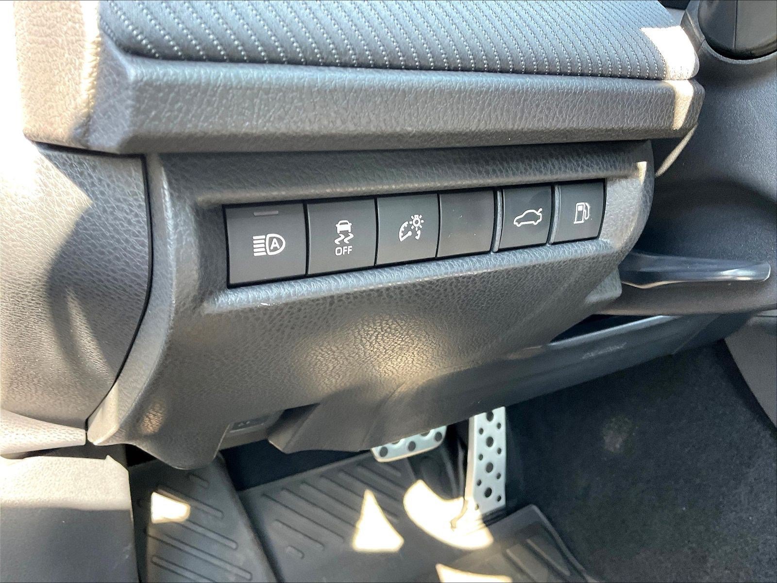 Used 2026 Toyota Camry SE AWD/4WD image 25
