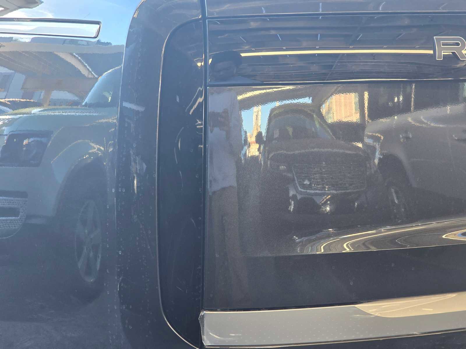 New 2025 Land Rover Range Rover SV image 14