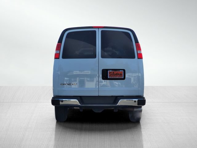 Used 2025 Chevrolet Express 3500 LT w/ LT Preferred Equipment Group RWD image 5
