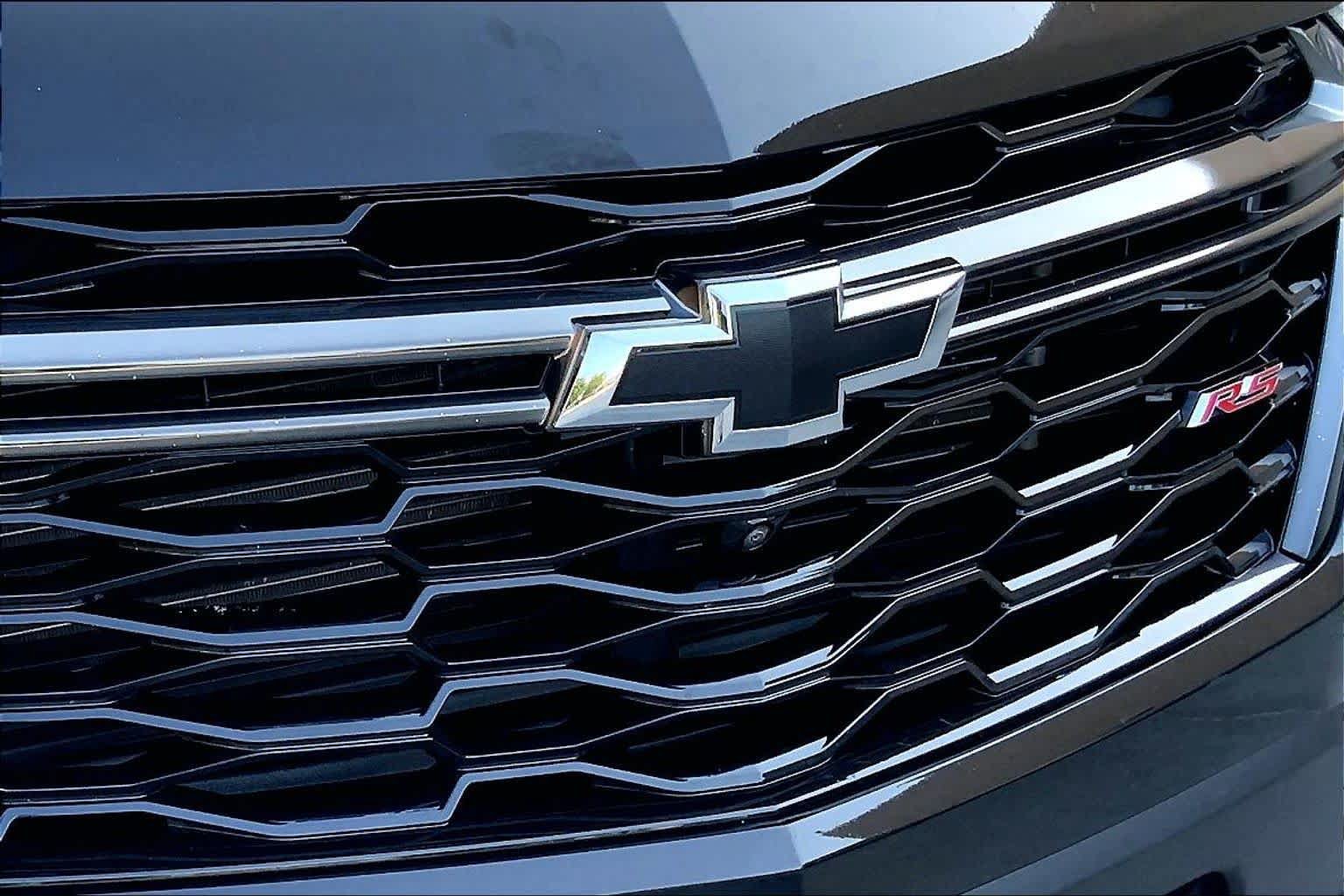 Used 2023 Chevrolet Traverse RS AWD/4WD image 32