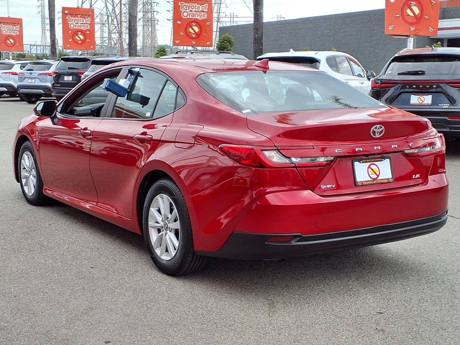 Used 2025 Toyota Camry LE FWD image 4