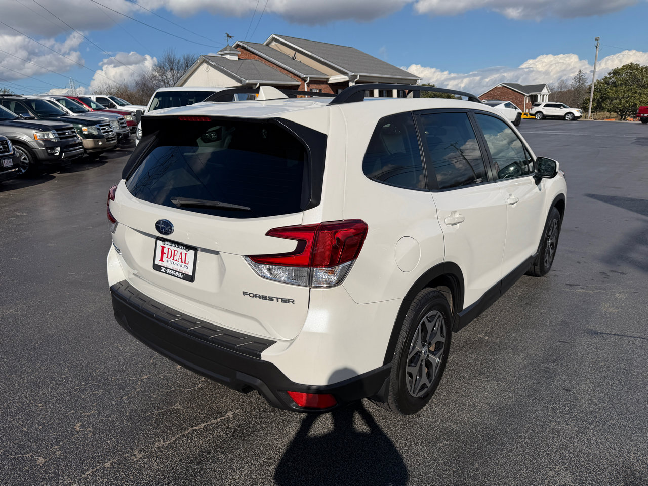 Used 2021 Subaru Forester Premium image 4