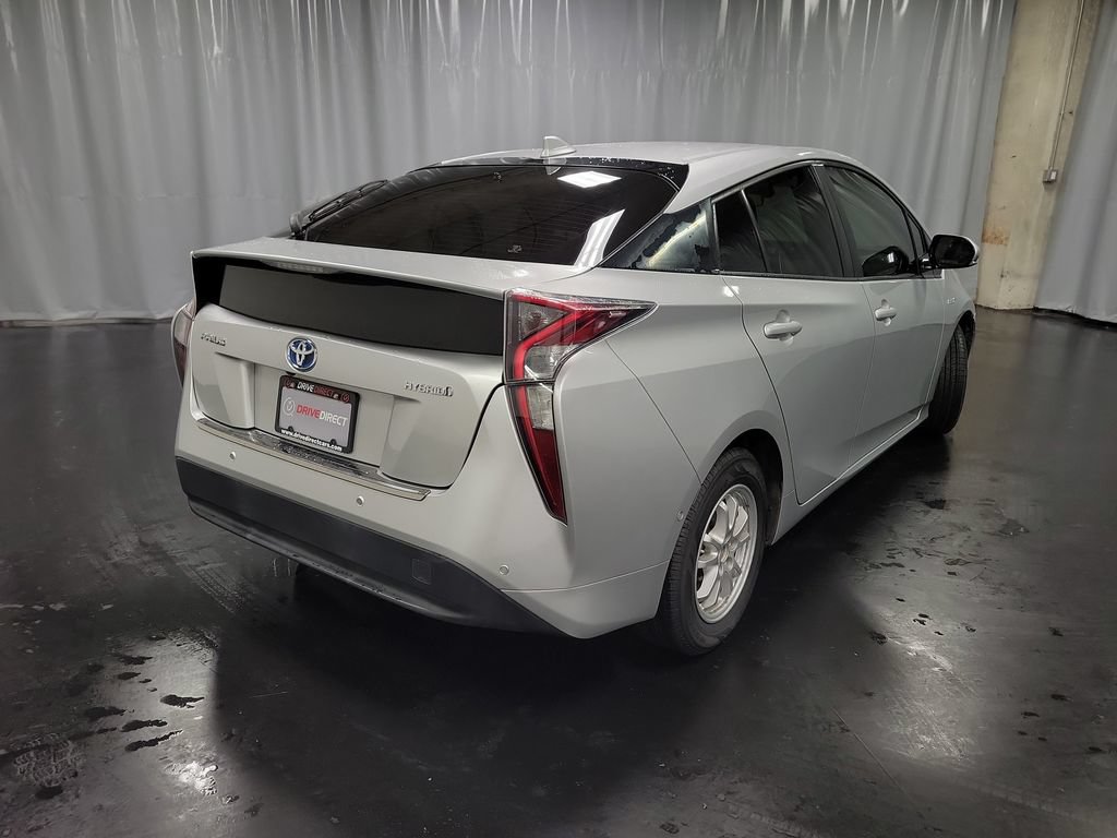 Used 2017 Toyota Prius Two w/ Prius Two Safety Plus Package FWD image 8