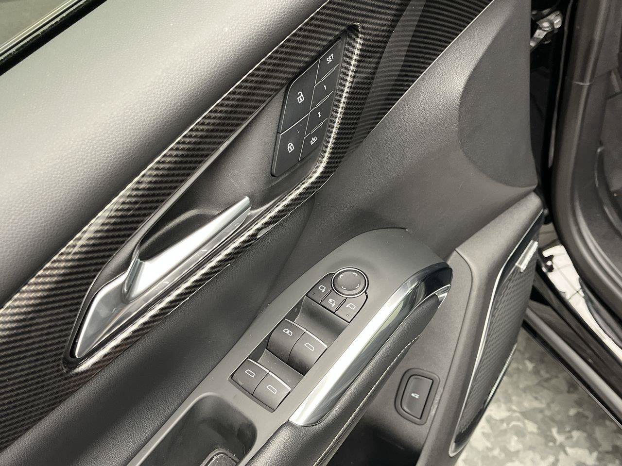 Certified 2025 Chevrolet Traverse High Country w/ LPO, Floor Liner Package AWD/4WD image 9