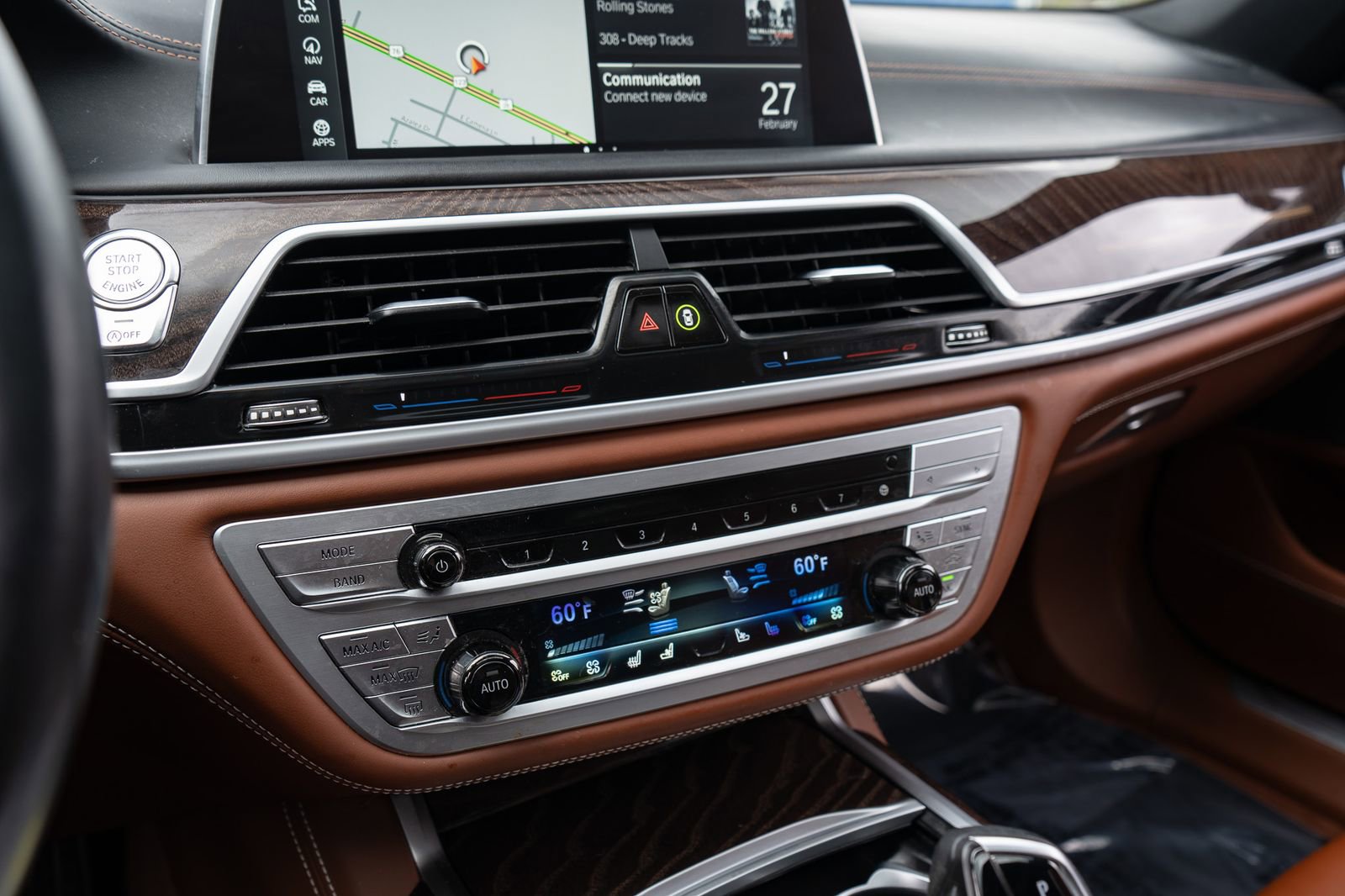 Used 2022 BMW 750i xDrive w/ Autobahn Package AWD/4WD image 42