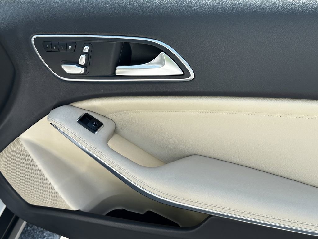 Certified 2020 Mercedes-Benz GLA 250 4MATIC image 16