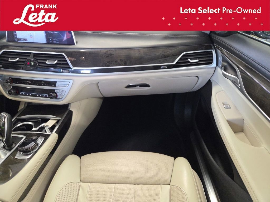 Used 2017 BMW 740i xDrive image 19