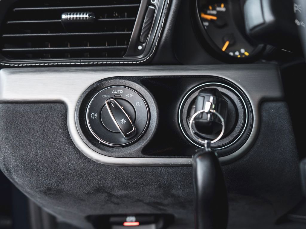 Used 2015 Porsche 911 GT3 image 21