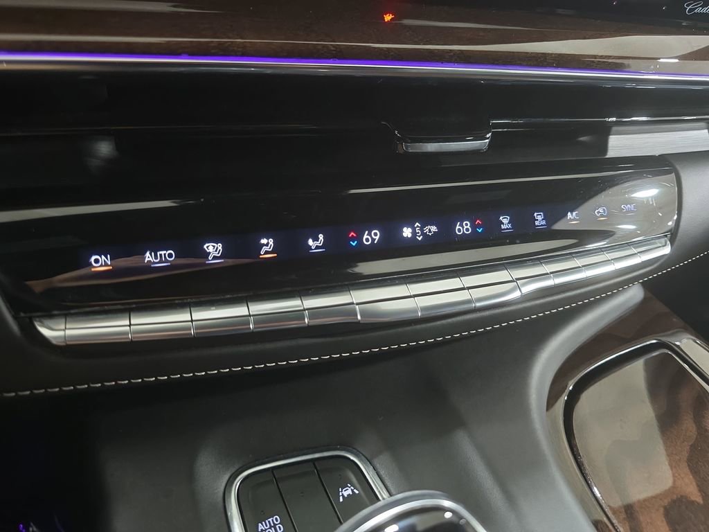 Used 2021 Cadillac Escalade ESV Sport Platinum w/ LPO, ONYX Package image 23