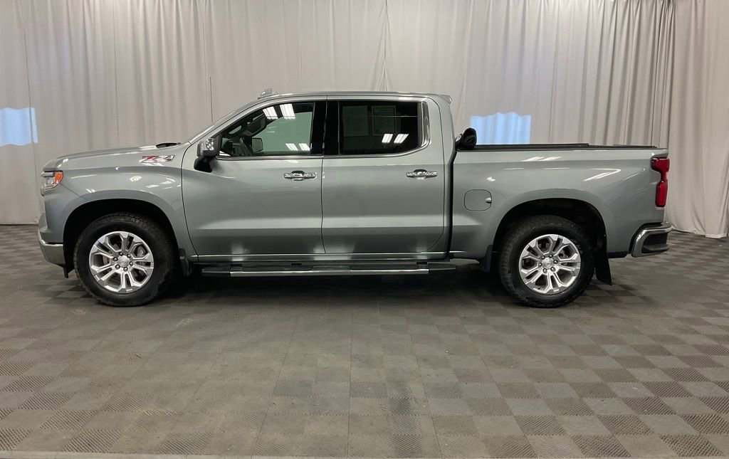 Used 2024 Chevrolet Silverado 1500 LTZ w/ Z71 Off-Road Package AWD/4WD image 8