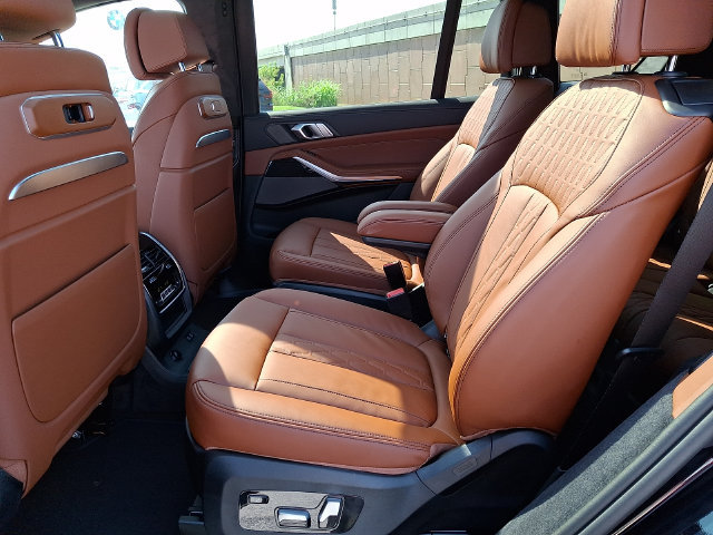 New 2027 BMW X7 xDrive40i w/ M Sport Package AWD/4WD image 6