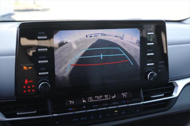 Certified 2024 Toyota Sienna XLE image 19