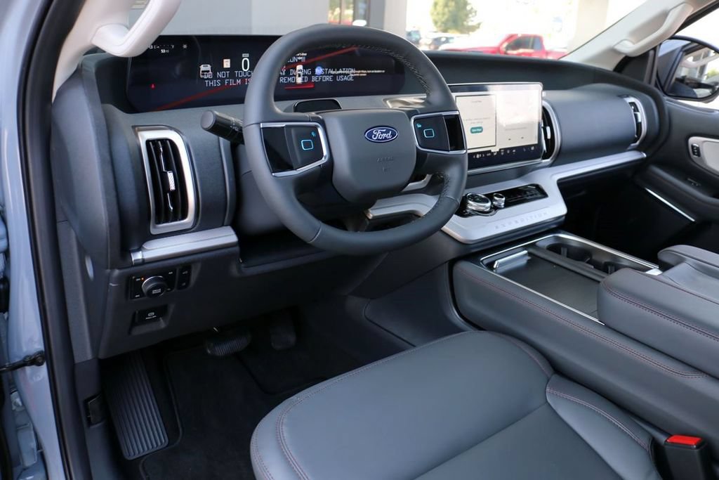New 2025 Ford Expedition Active AWD/4WD image 17