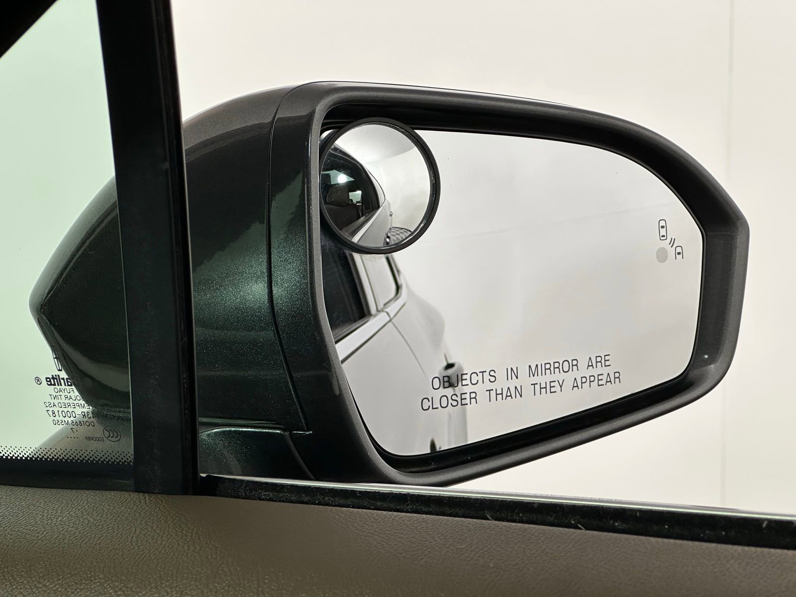 Used 2018 Lincoln MKC Reserve image 24