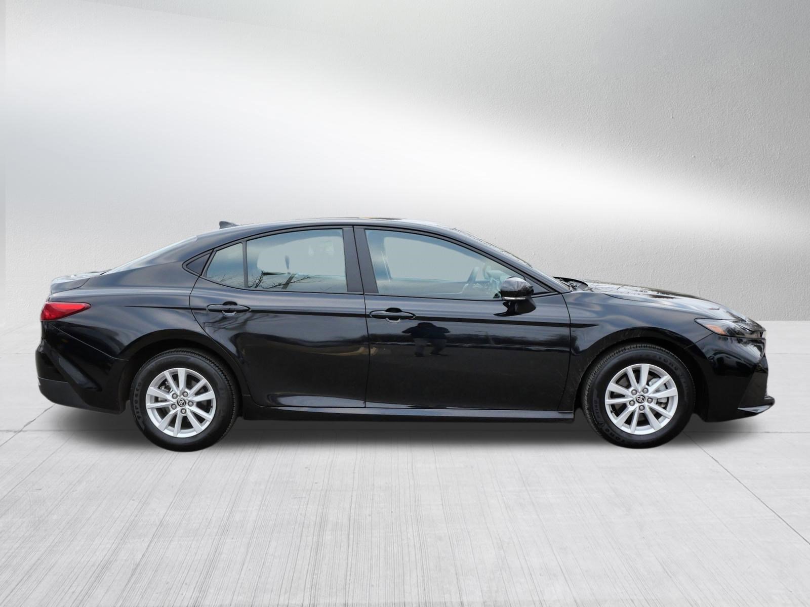 Certified 2025 Toyota Camry LE image 9