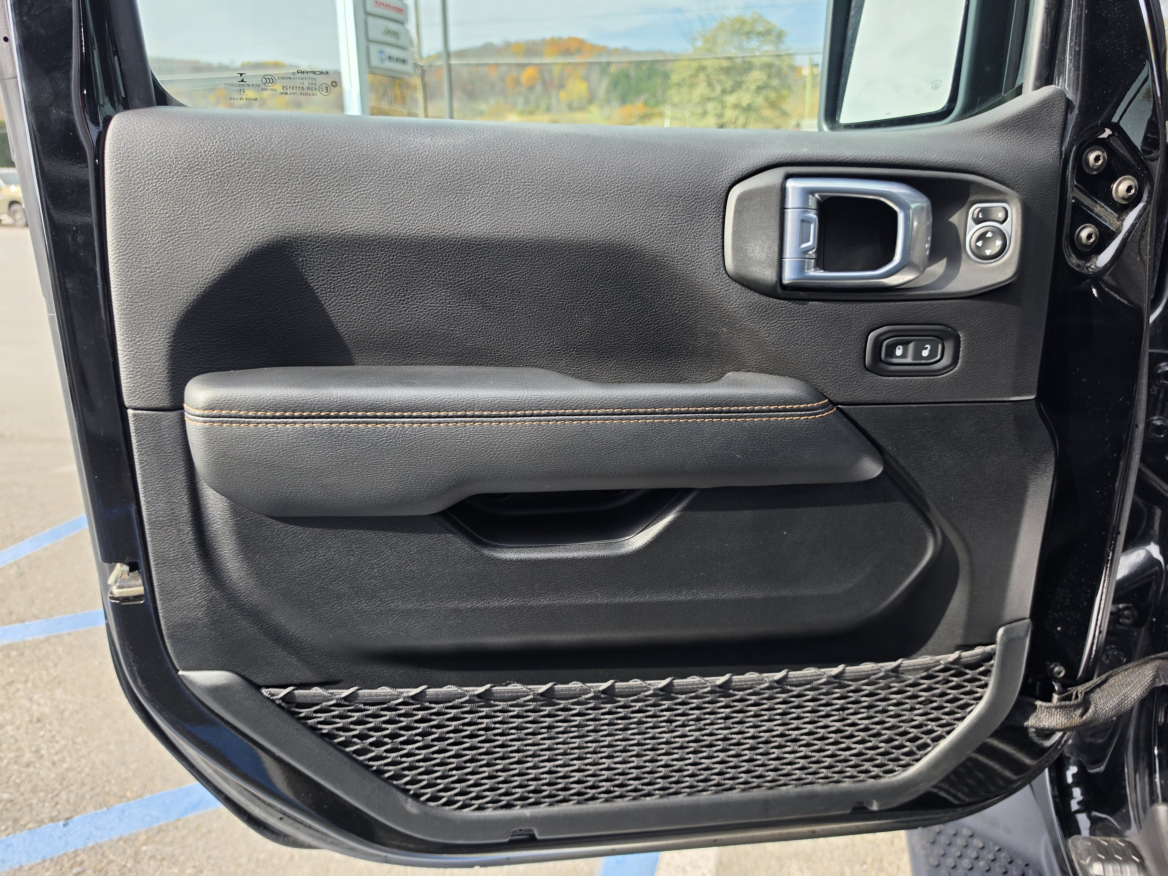 Used 2021 Jeep Wrangler Unlimited Sahara AWD/4WD image 17