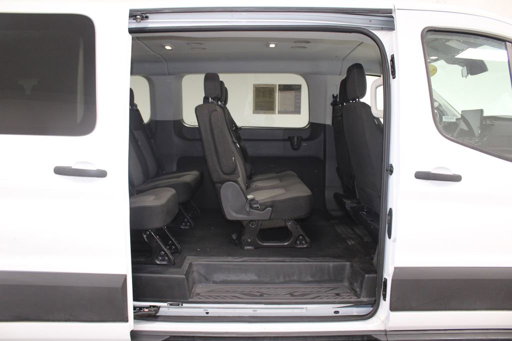 Used 2023 Ford Transit 350 XLT image 30