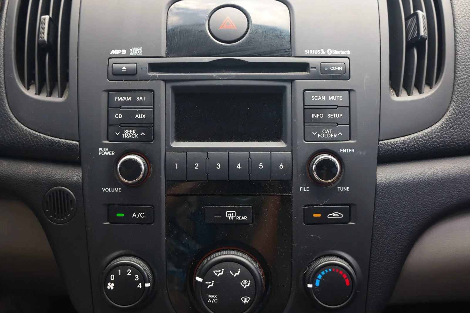 Used 2012 Kia Forte LX FWD image 31