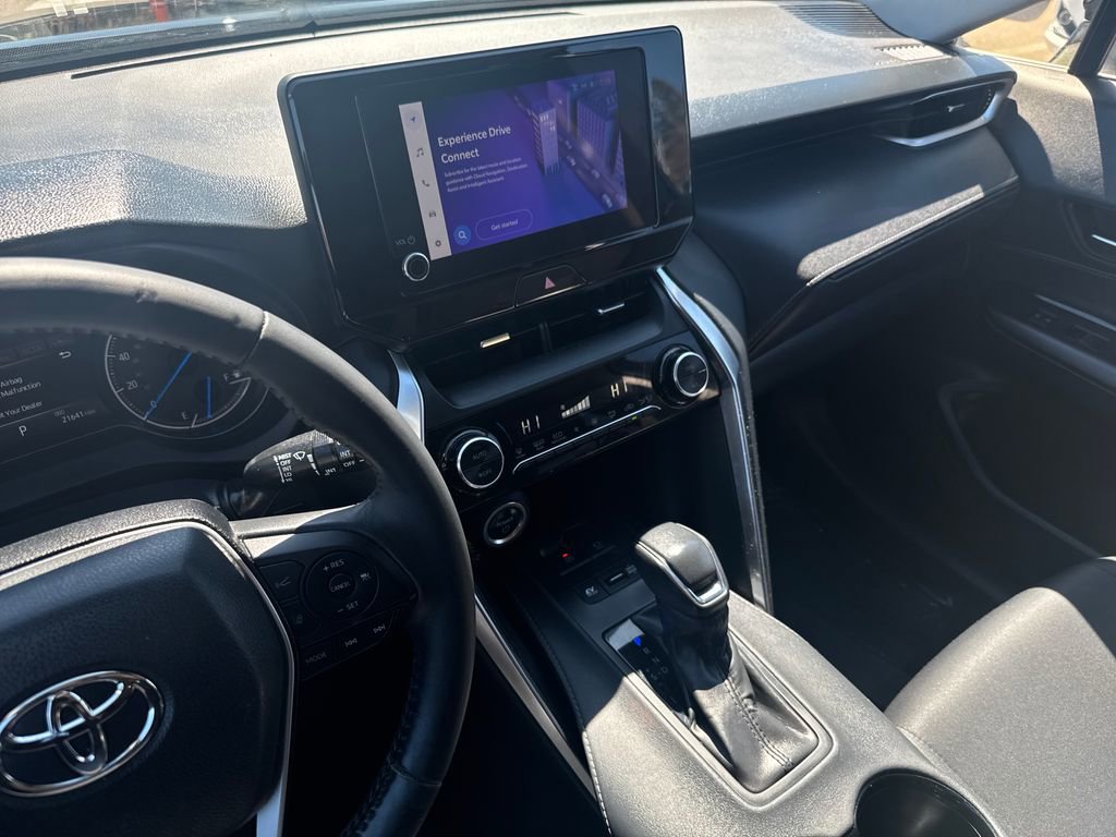 Used 2023 Toyota Venza LE AWD/4WD image 22