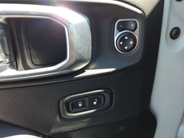 Used 2021 Jeep Wrangler Unlimited Sahara w/ Uconnect 4C Nav & Sound Group AWD/4WD image 9