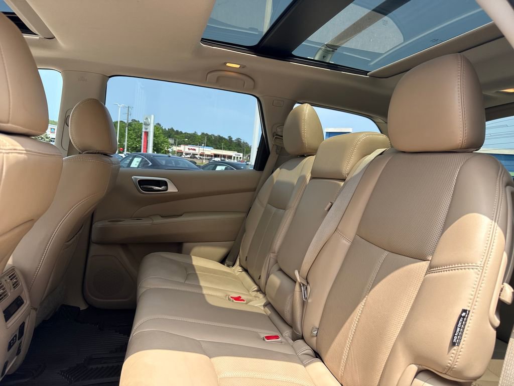 Used 2019 Nissan Pathfinder Platinum FWD image 23