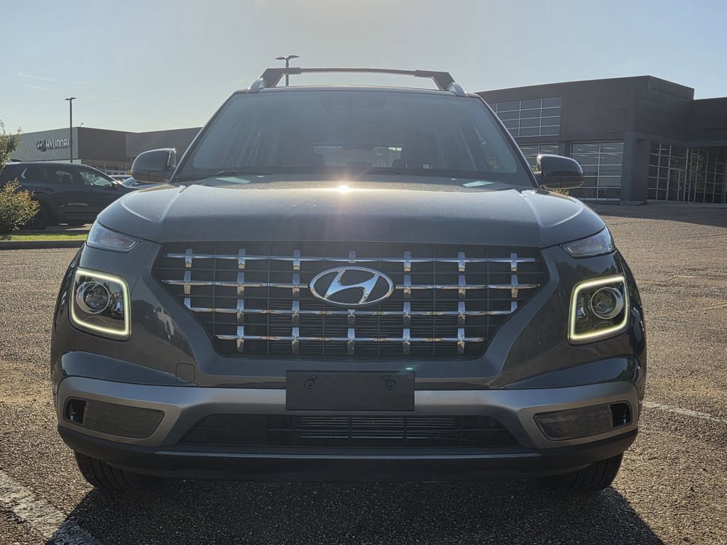 Certified 2024 Hyundai Venue Limited FWD image 2