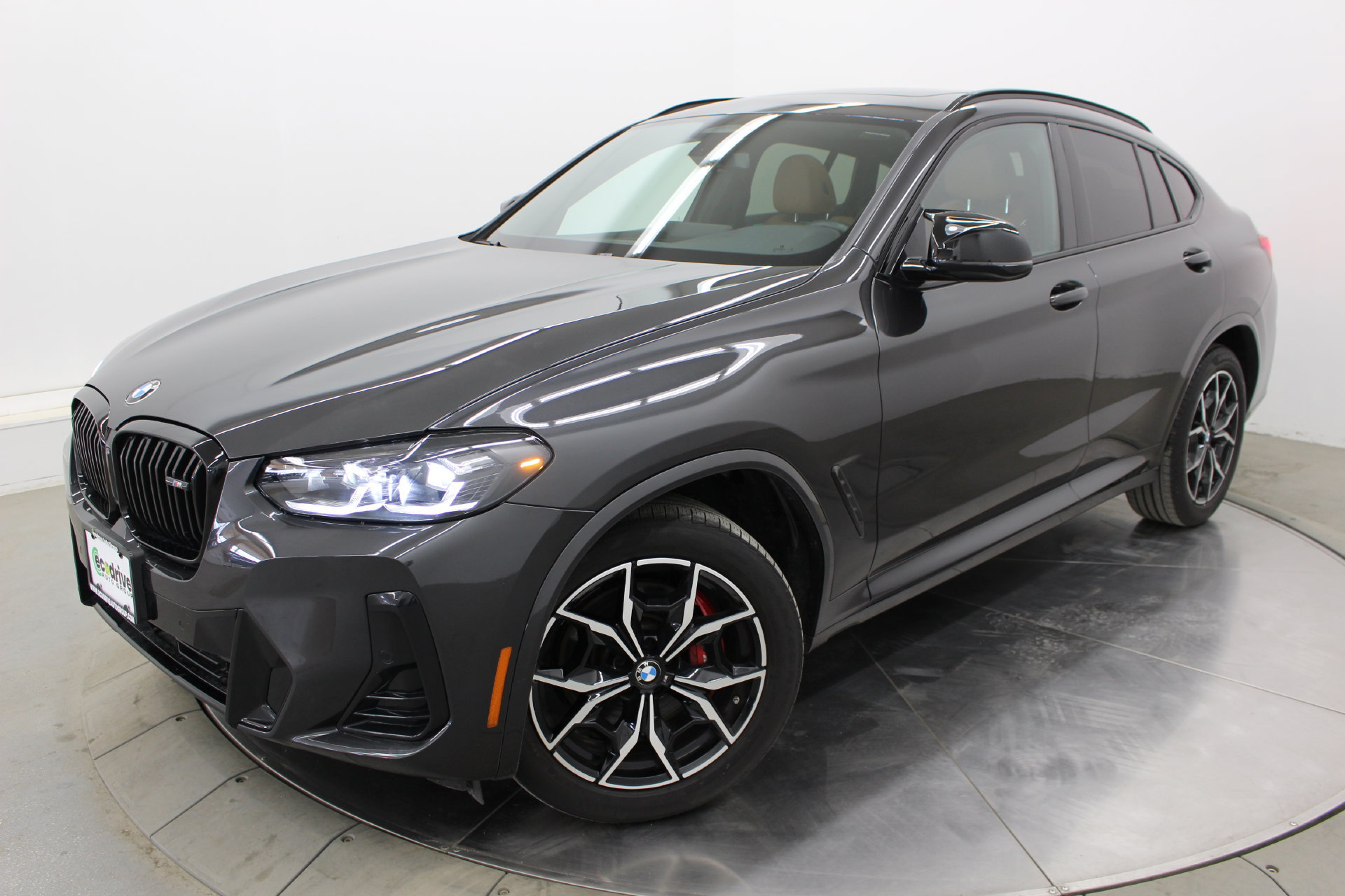 Used 2023 BMW X4 M40i AWD/4WD image 3