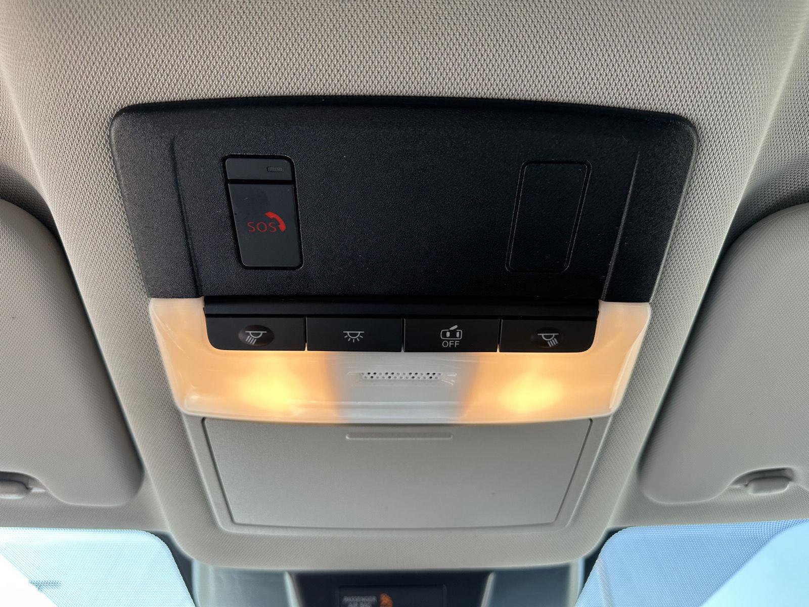 Used 2024 Nissan Rogue SV image 37