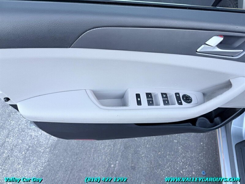 Used 2016 Hyundai Sonata SE FWD image 24