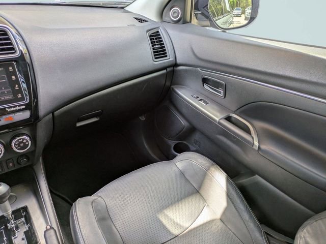 Used 2018 Mitsubishi Outlander Sport SEL FWD image 17