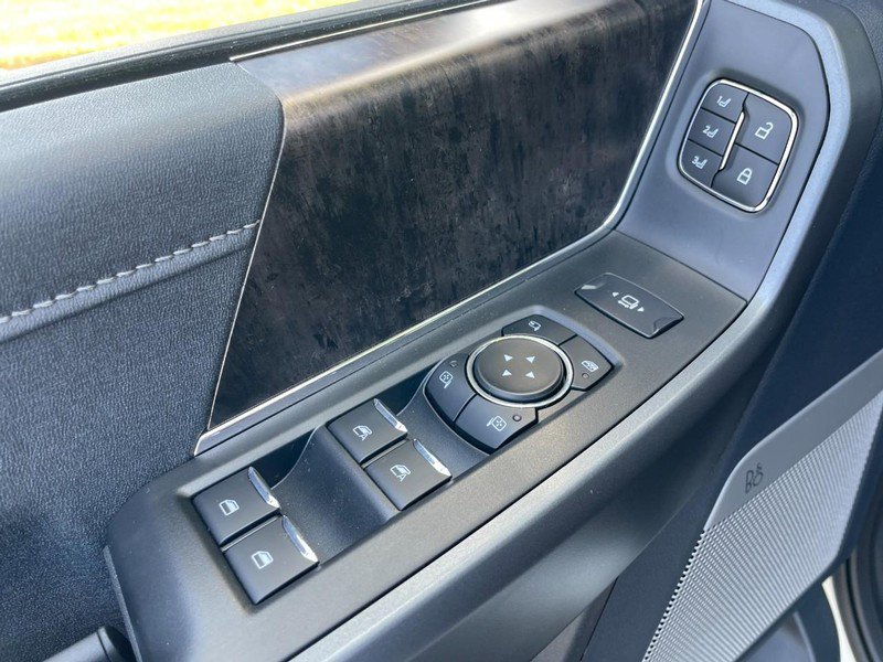 New 2025 Ford F350 Lariat image 22
