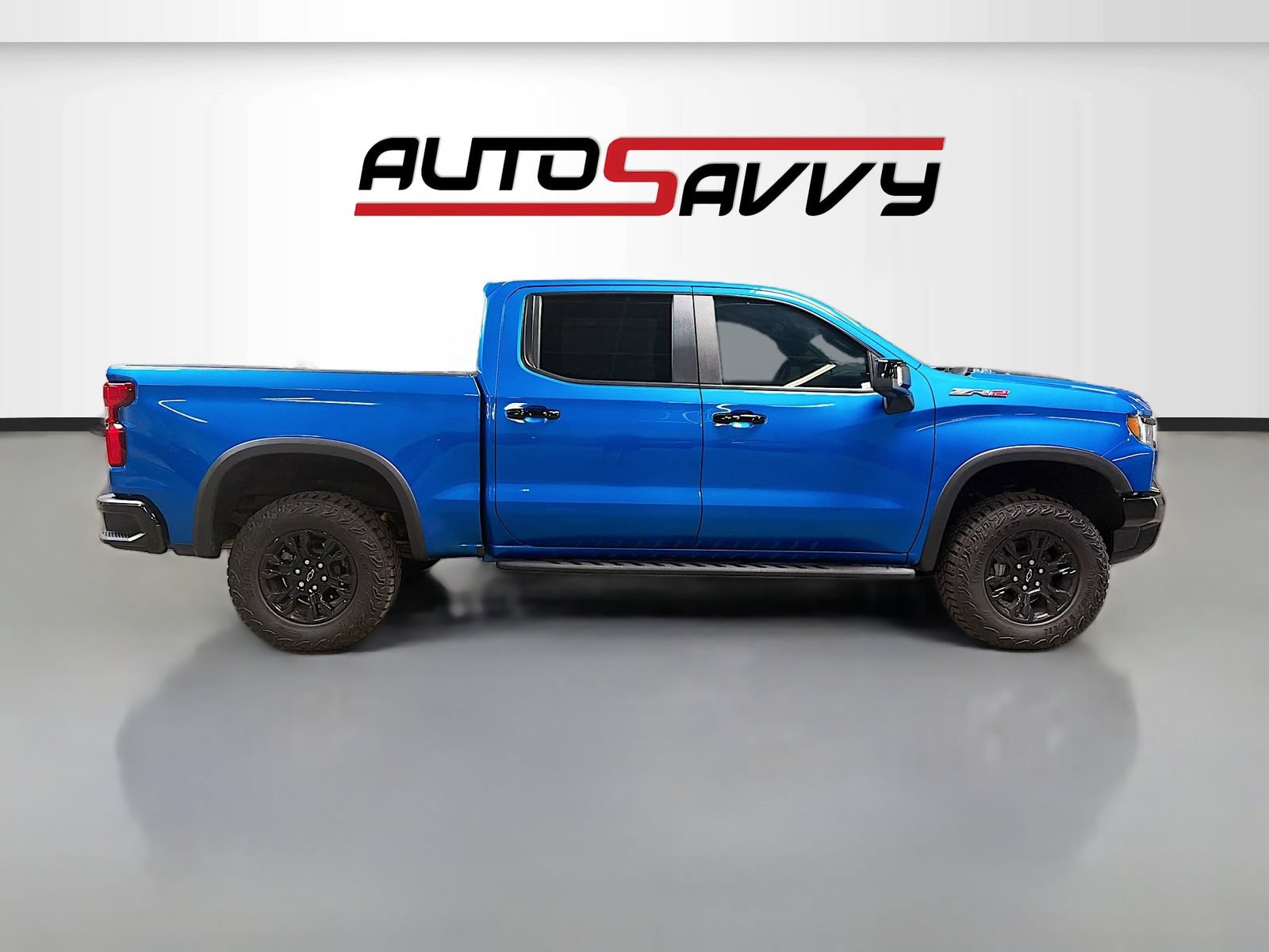 Used 2024 Chevrolet Silverado 1500 ZR2 w/ Technology Package AWD/4WD image 8