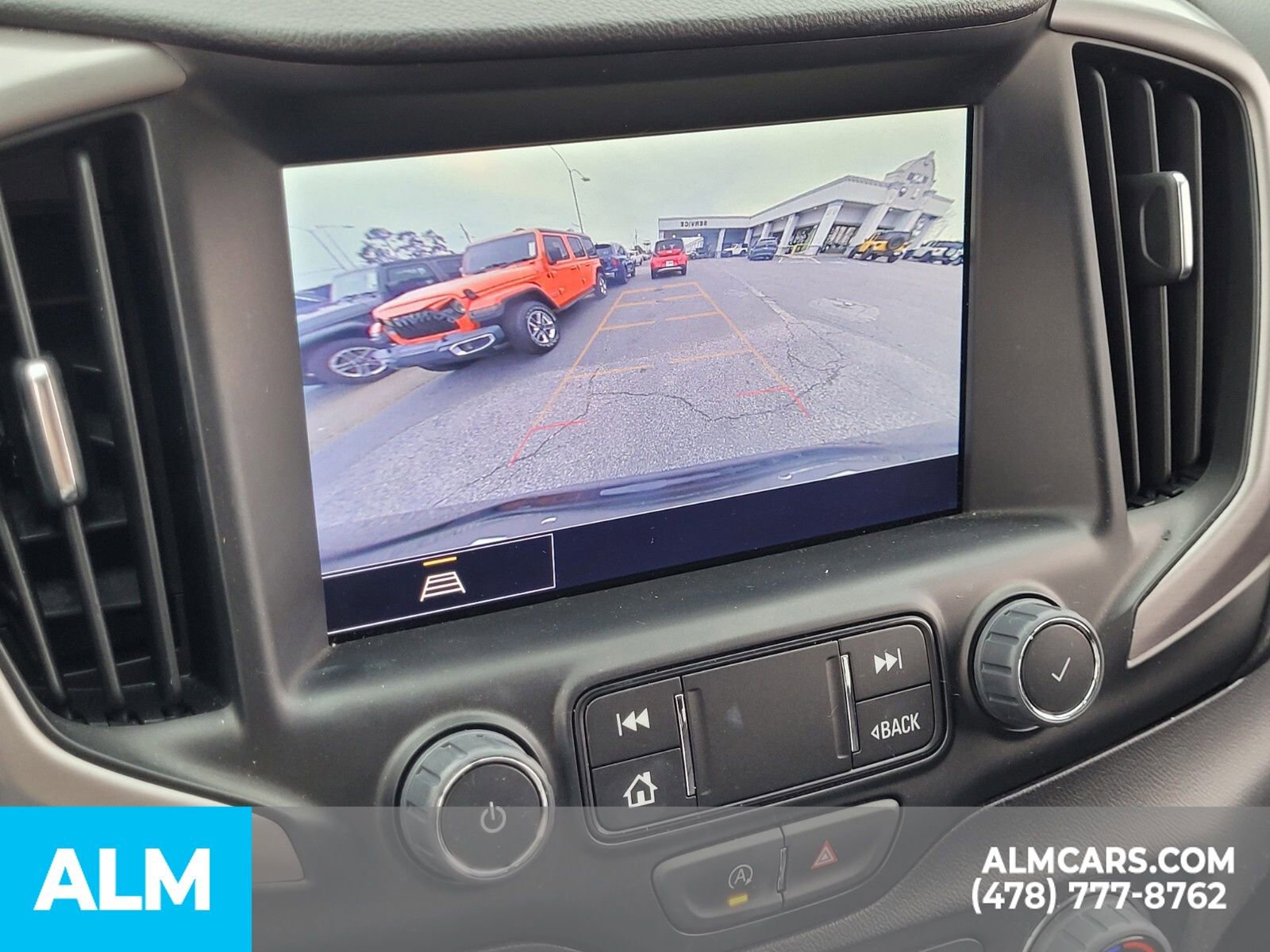 Used 2024 GMC Terrain AT4 image 22