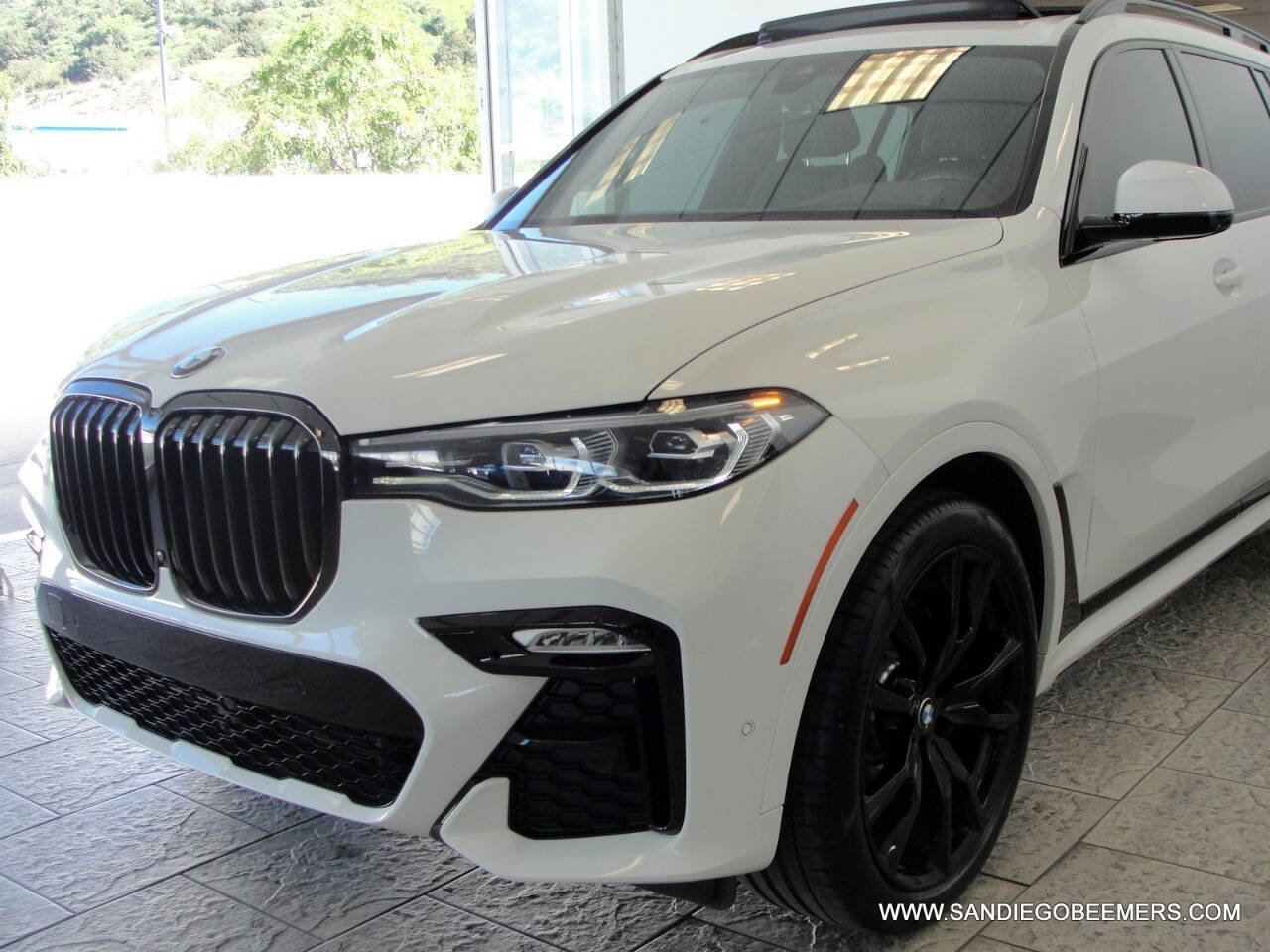 Used 2022 BMW X7 xDrive40i w/ M Sport Package image 36