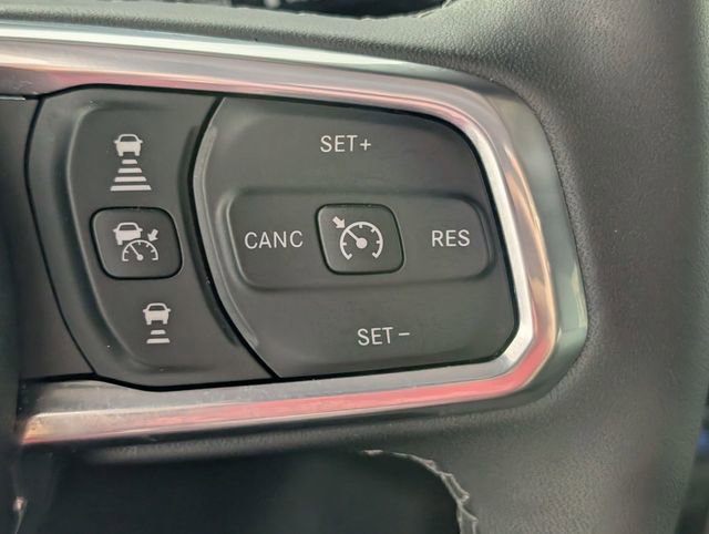 Used 2025 Jeep Wrangler Unlimited Sahara image 15