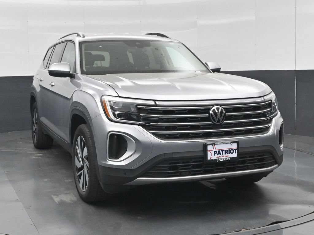 Used 2025 Volkswagen Atlas SE FWD image 34