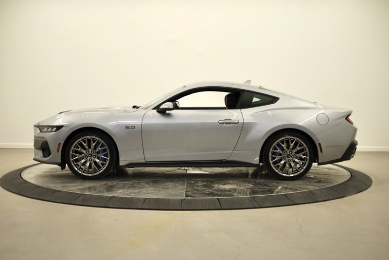 Used 2024 Ford Mustang GT Premium image 6