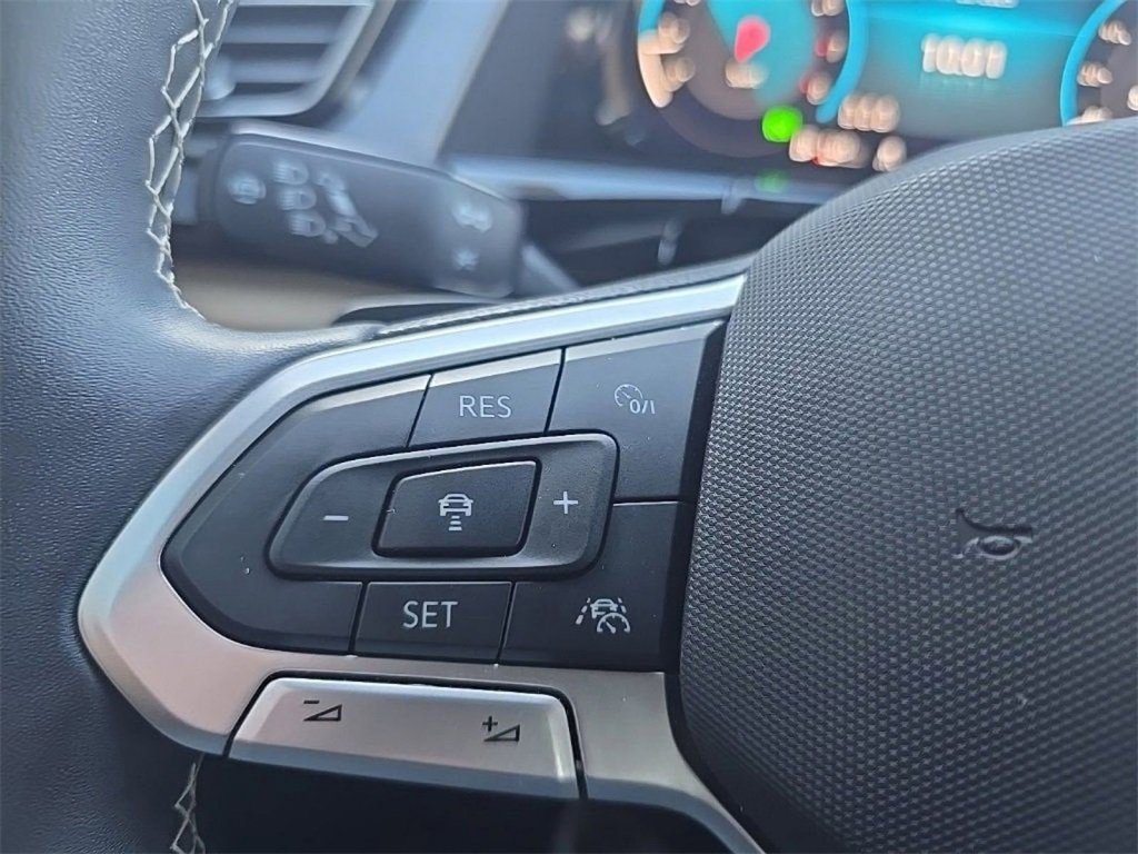 Used 2024 Volkswagen Atlas Cross Sport SE w/ Panoramic Sunroof Package image 13