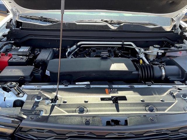 New 2026 Chevrolet Colorado ZR2 w/ Technology Package AWD/4WD image 15