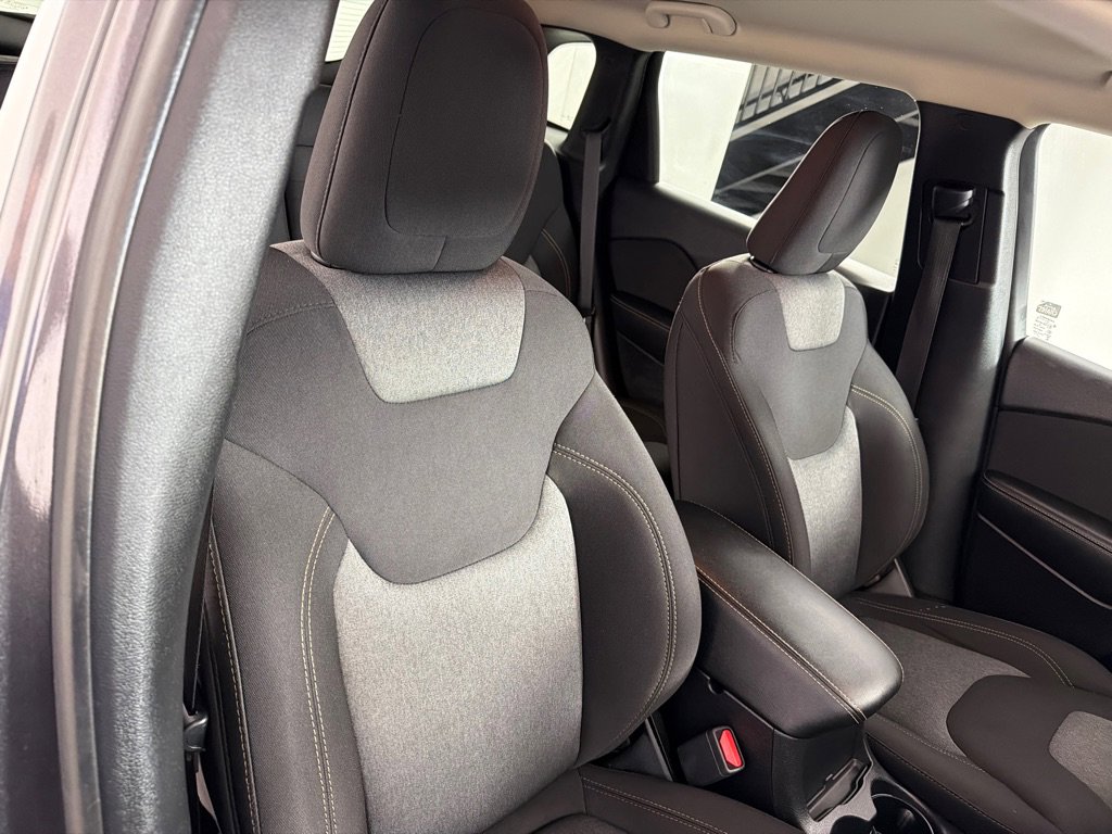 Used 2018 Jeep Cherokee Latitude image 25